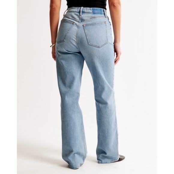 Abercrombie And Fitch The 90's Relaxed Jean High Rise Curve Love Blue 26 - Picture 3 of 16